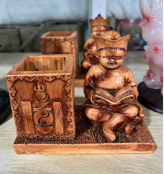 үзэг сав ном уншиж буй хүүхэд ZS160