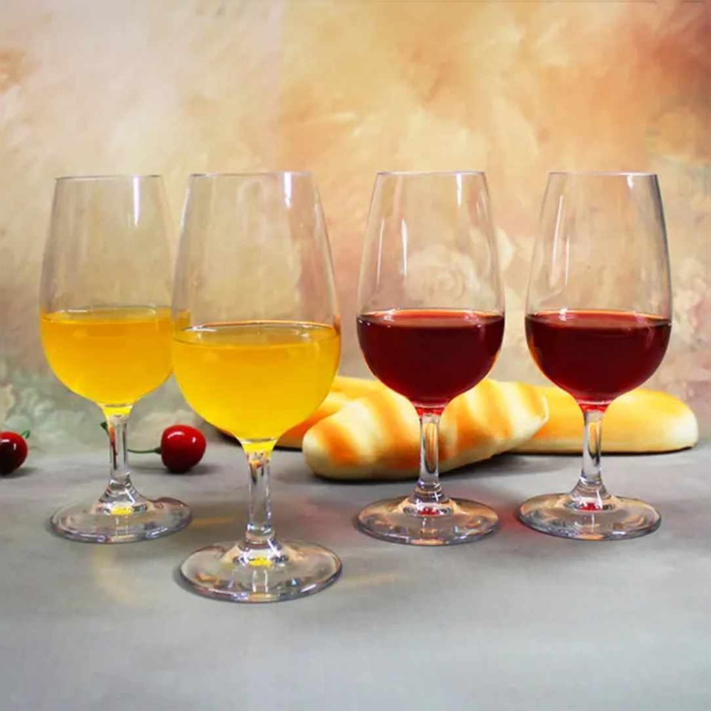 3057 вино бакал том