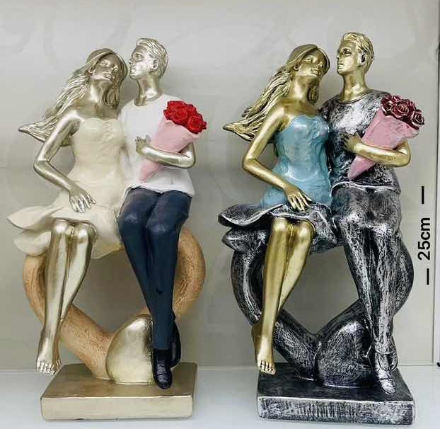 18161 Цэцэг барьсан 2 хүн1