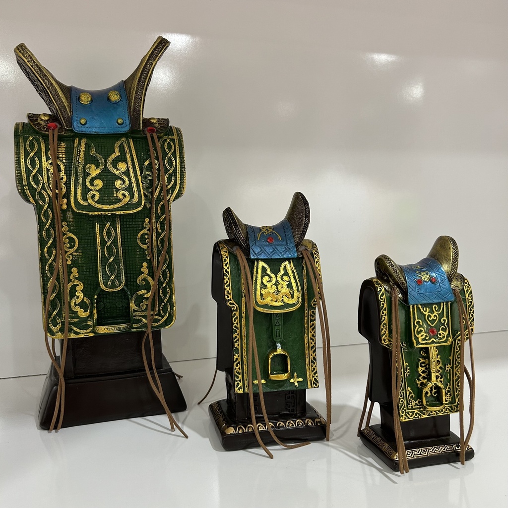 эмээл модон жижиг