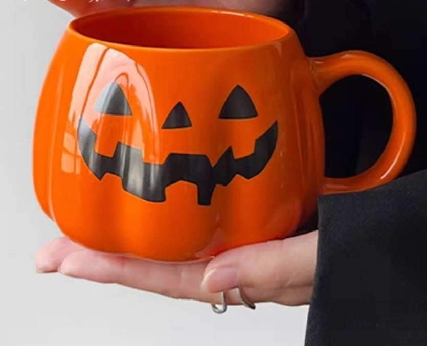 Halloween. хулуутай аяга