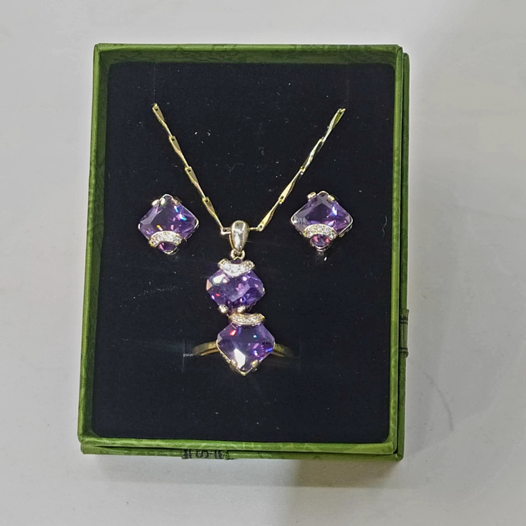 Ээмэг зүүлт хослол