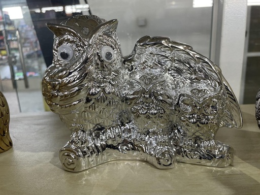 3 мууг харахгүй модон дээр суусан шар шувуу